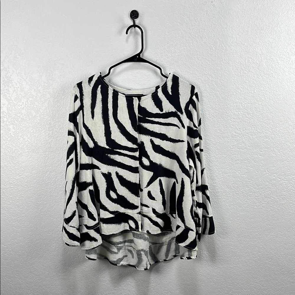 For Cynthia Black and White Zebra Print Blouse Sz M Linen Blend Career TC0747